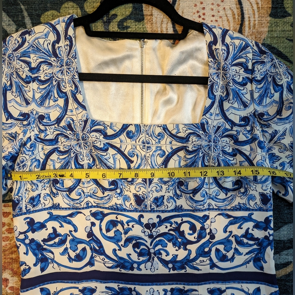 Dolce & Gabbana Scroll-Print Sheath Dress - Picture 8 of 9